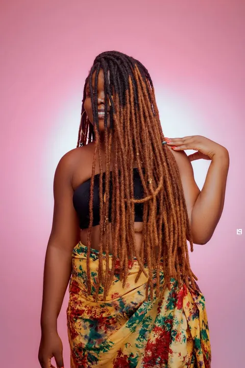 Réalisation Miralocks, cheveux locks